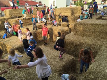 Slamené ihrisko na vinobraní v Modre @ Kultúrne centrum | Modra | Bratislavský kraj | Slovensko